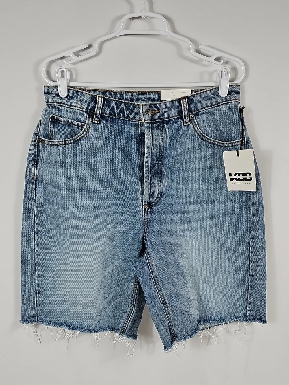 NWT KBB by Kahlana Size 8 Mid Rise Longline Denim Bermuda Shorts Light Wash Jort